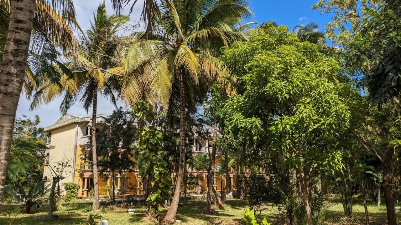 Ar Sun Hotel Antsiranana エクステリア 写真