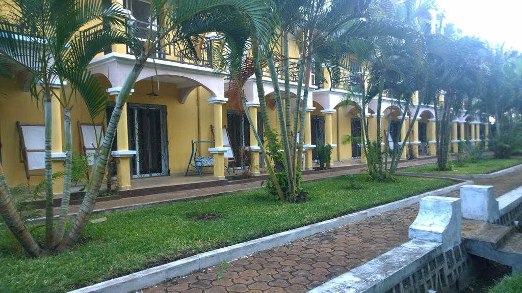 Ar Sun Hotel Antsiranana エクステリア 写真