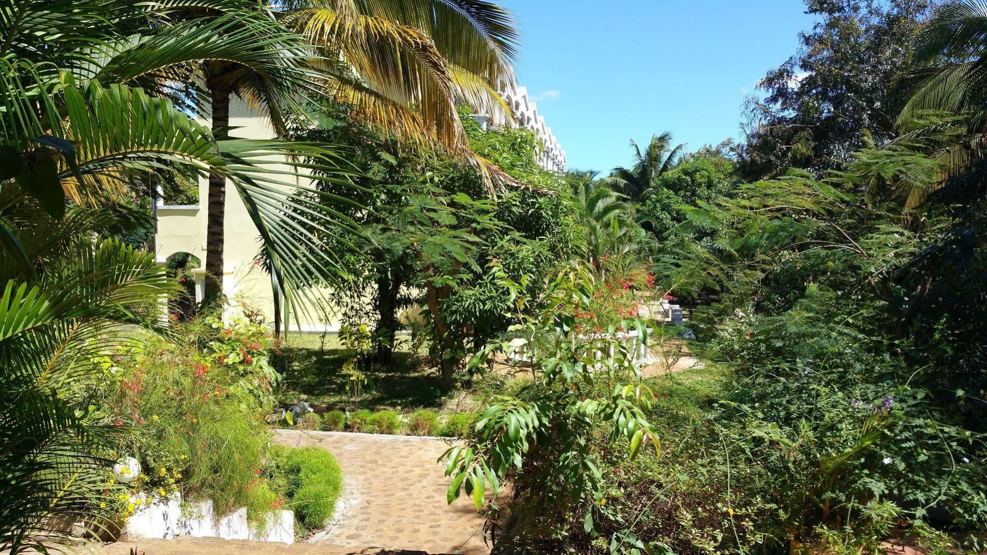 Ar Sun Hotel Antsiranana エクステリア 写真